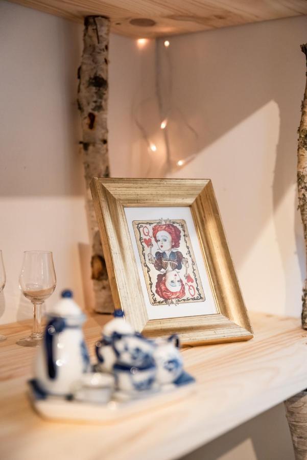 Insolite Alice In Wonderland Vakantiehuis