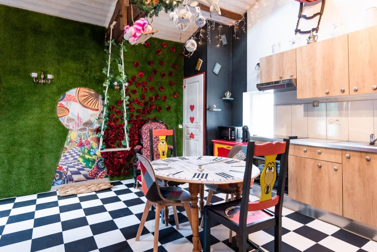 Insolite Alice In Wonderland Holiday home Gujan-Mestras
