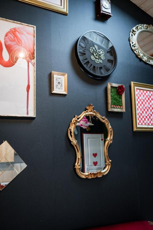 Holiday home Insolite Alice In Wonderland