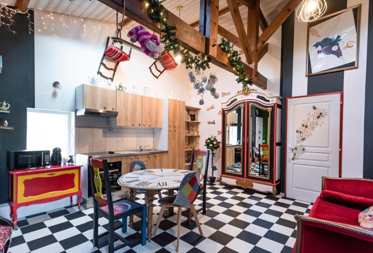Insolite Alice In Wonderland Holiday home Gujan-Mestras