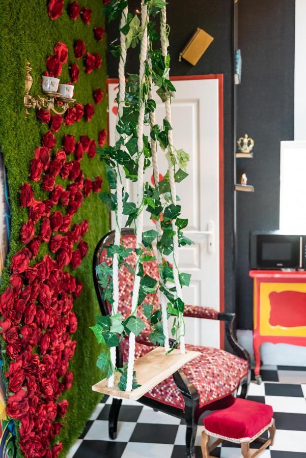Vakantiehuis Insolite Alice In Wonderland